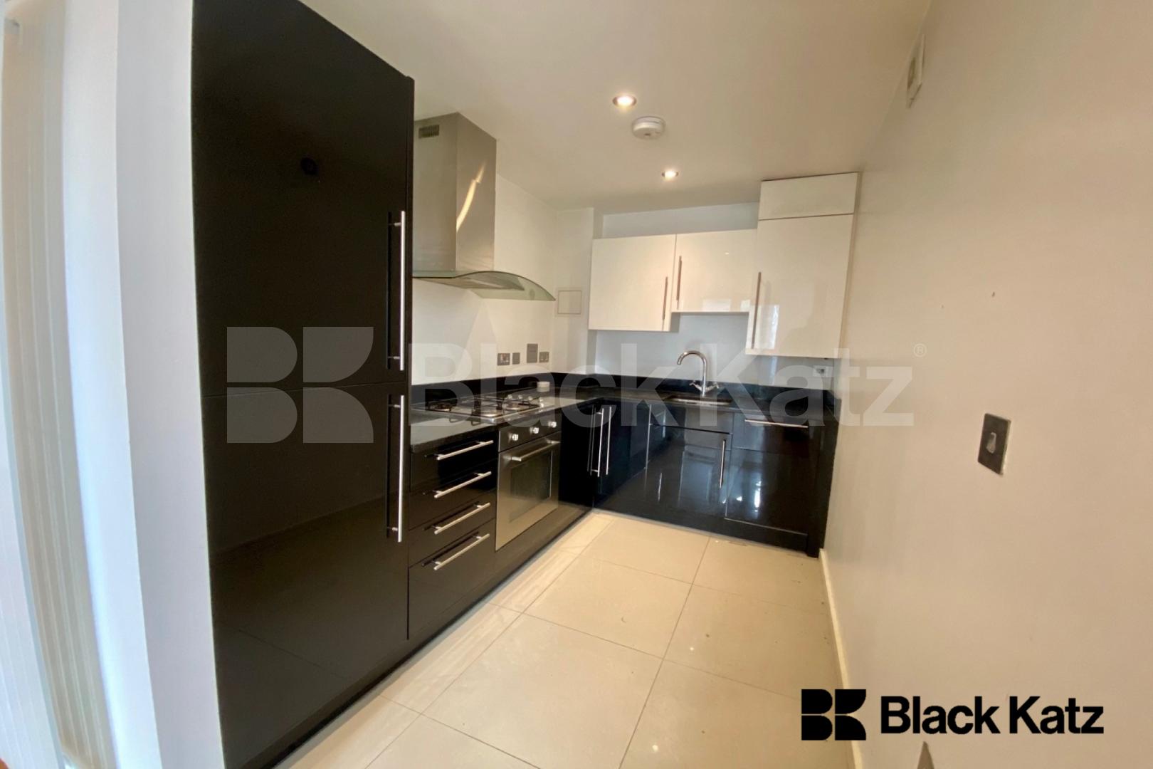 Stunning apartment offering size, quality & location  Great Suffolk Street , Waterloo/Southwark.